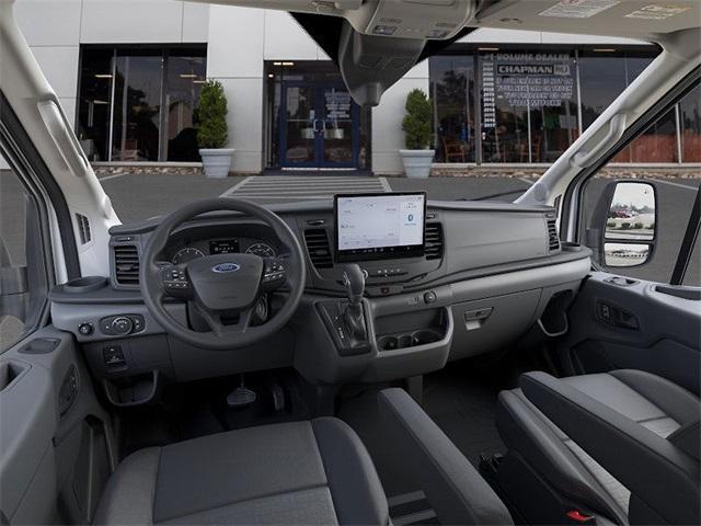 Photo of 2025 Oxford White Ford Transit-250