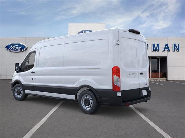 Photo of 2025 Oxford White Ford Transit-250