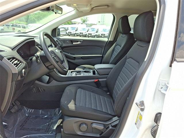 Photo of 2024 Oxford White Ford Edge