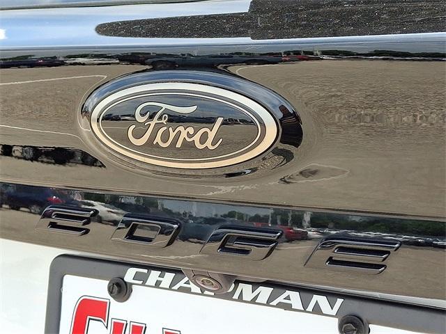Photo of 2024 Oxford White Ford Edge