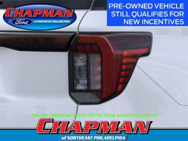 Photo of 2025 White Metallic Ford Explorer