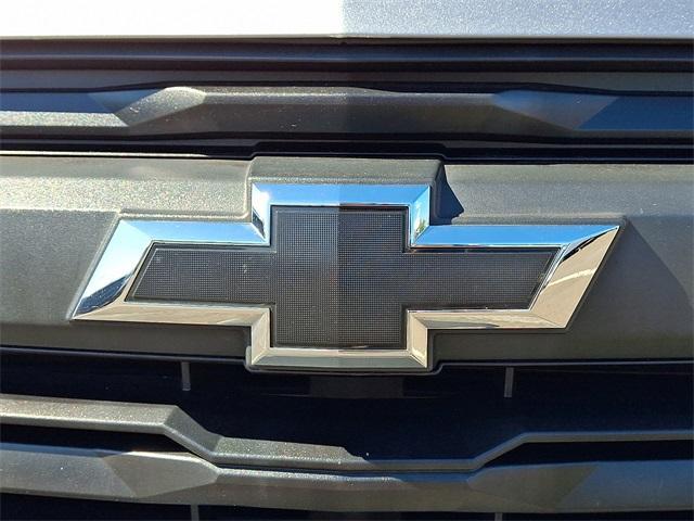 Photo of 2023 Sterling Gray Metallic Chevrolet Colorado