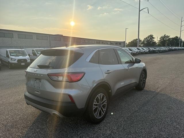 Photo of 2022 Iconic Silver Metallic Ford Escape