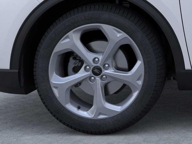 Photo of 2025 Star White Ford Escape