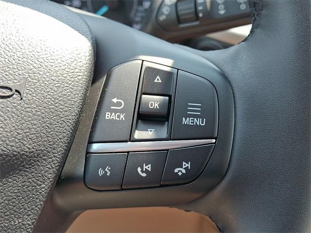 Photo of 2022 Oxford White Ford Escape