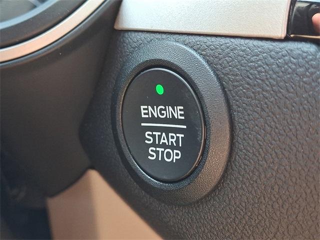 Photo of 2022 Oxford White Ford Escape