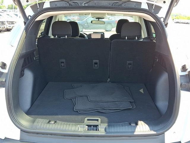 Photo of 2022 Oxford White Ford Escape