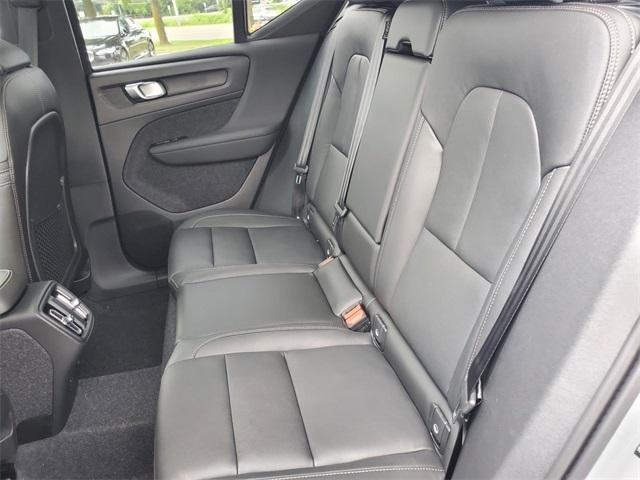 Photo of 2026 Metallic Volvo XC40