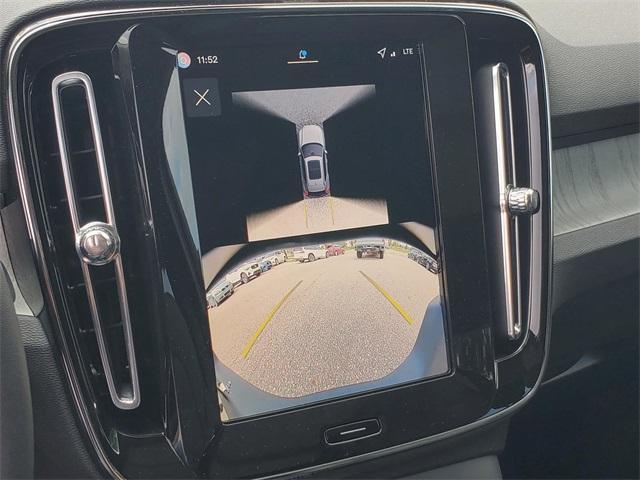 Photo of 2026 Metallic Volvo XC40