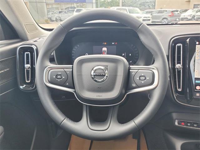 Photo of 2026 Metallic Volvo XC40