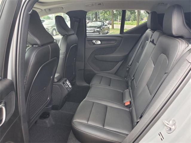 Photo of 2026 Metallic Volvo XC40