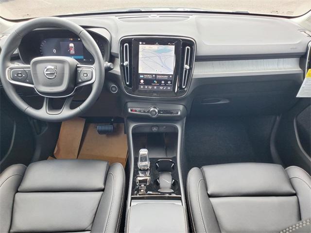 Photo of 2026 Metallic Volvo XC40
