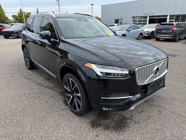 Photo of 2019 Onyx Black Metallic Volvo XC90