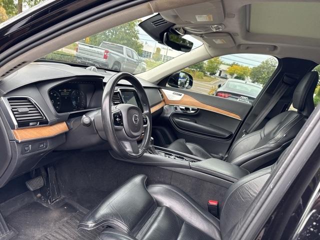 Photo of 2019 Onyx Black Metallic Volvo XC90