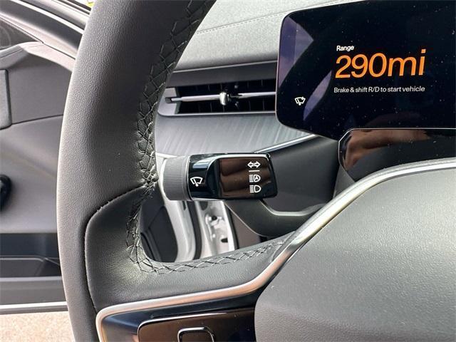 Photo of 2025 Snow Metallic Polestar 3