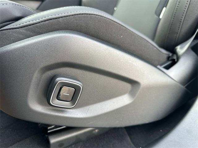 Photo of 2025 Snow Metallic Polestar 3