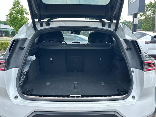 Photo of 2025 Snow Metallic Polestar 3