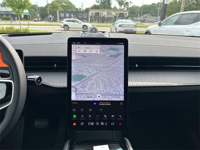 Photo of 2025 Snow Metallic Polestar 3