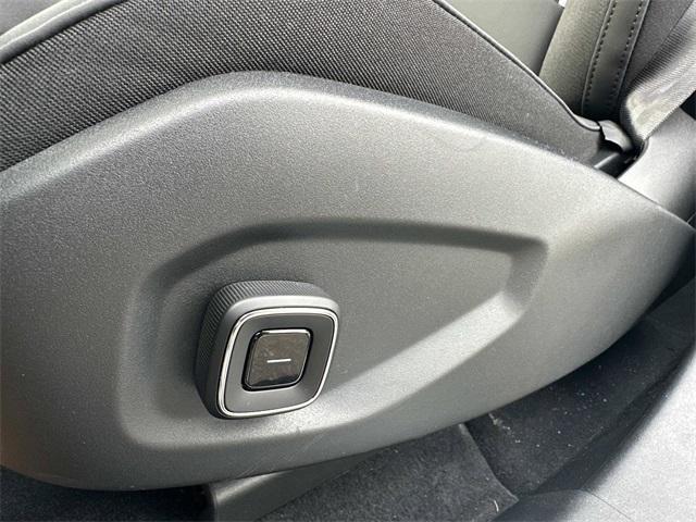 Photo of 2025 Snow Metallic Polestar 3