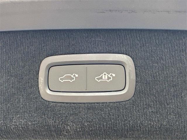 Photo of 2025 Snow Metallic Polestar 3