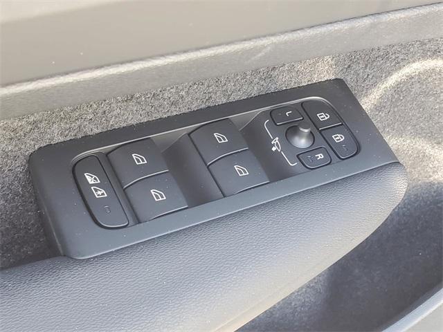 Photo of 2023 Crystal White Metallic Volvo XC40 Recharge Pure Electric