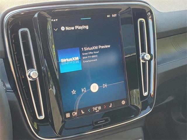 Photo of 2023 Crystal White Metallic Volvo XC40 Recharge Pure Electric