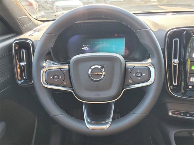 Photo of 2023 Crystal White Metallic Volvo XC40 Recharge Pure Electric