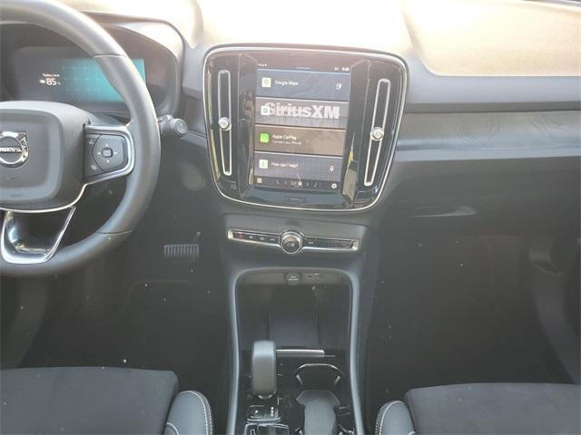 Photo of 2023 Crystal White Metallic Volvo XC40 Recharge Pure Electric