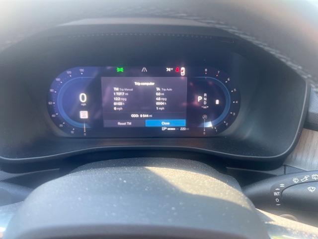 Photo of 2023 Onyx Black Metallic Volvo XC40