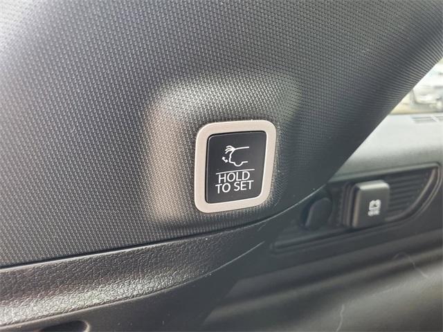 Photo of 2023 Rocky Mountain Pearlcoat Jeep Grand Cherokee 4xe