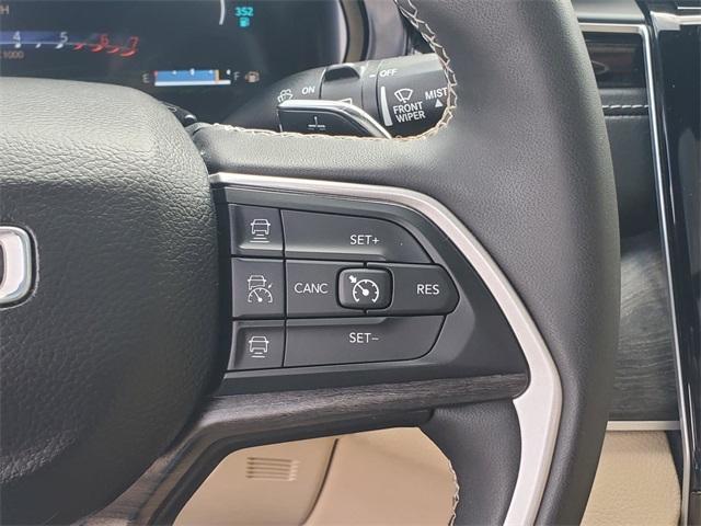 Photo of 2023 Rocky Mountain Pearlcoat Jeep Grand Cherokee 4xe