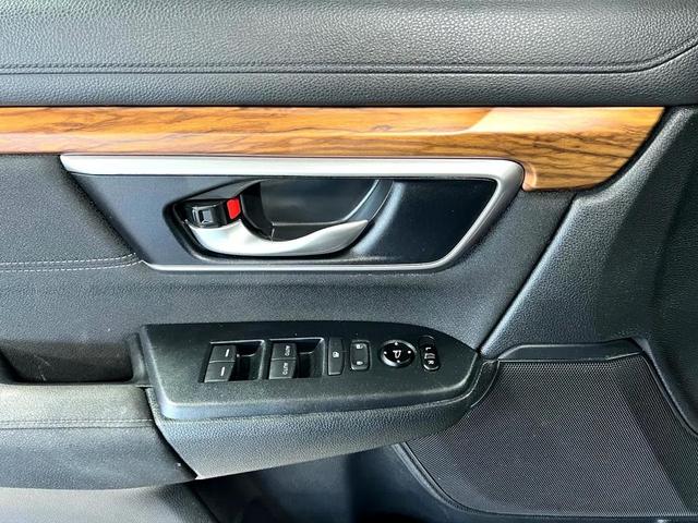Photo of 2020 Crystal Black Pearl Honda CR-V