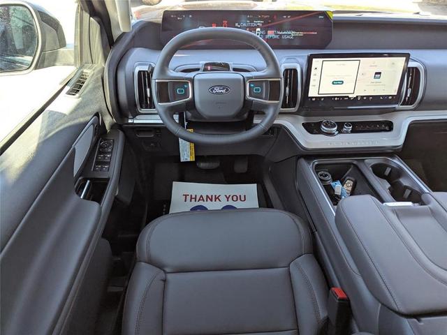 Photo of 2025 Dark Ford Expedition