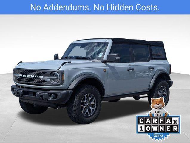 Photo of 2022 Green Ford Bronco