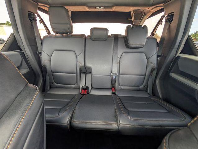 Photo of 2022 Green Ford Bronco