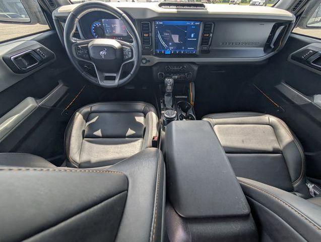 Photo of 2022 Green Ford Bronco