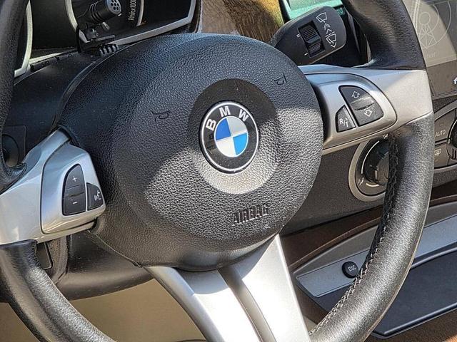 Photo of 2004 Gold BMW Z4