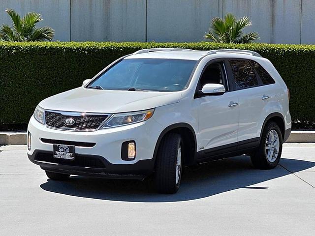 Photo of 2014 Snow White Pearl Kia Sorento