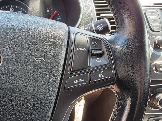 Photo of 2014 Snow White Pearl Kia Sorento