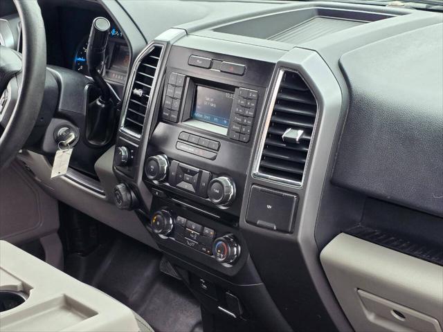 Photo of 2016 Oxford White Ford F-150
