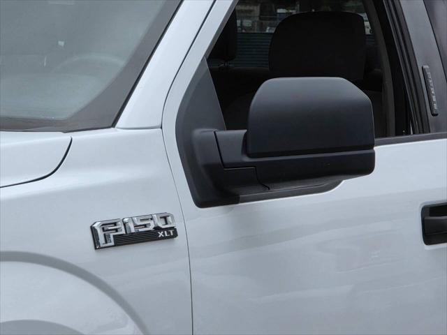 Photo of 2016 Oxford White Ford F-150