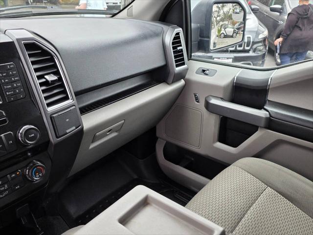 Photo of 2016 Oxford White Ford F-150