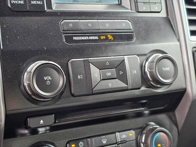 Photo of 2016 Oxford White Ford F-150
