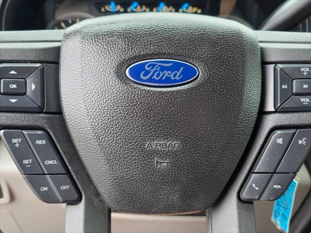 Photo of 2016 Oxford White Ford F-150