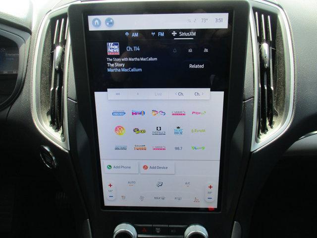 Photo of 2022 Oxford White Ford Edge
