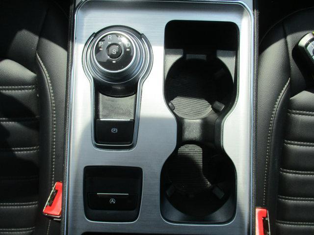 Photo of 2022 Oxford White Ford Edge