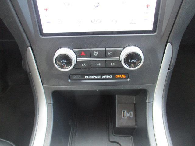 Photo of 2022 Oxford White Ford Edge