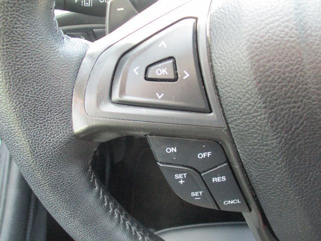 Photo of 2022 Oxford White Ford Edge