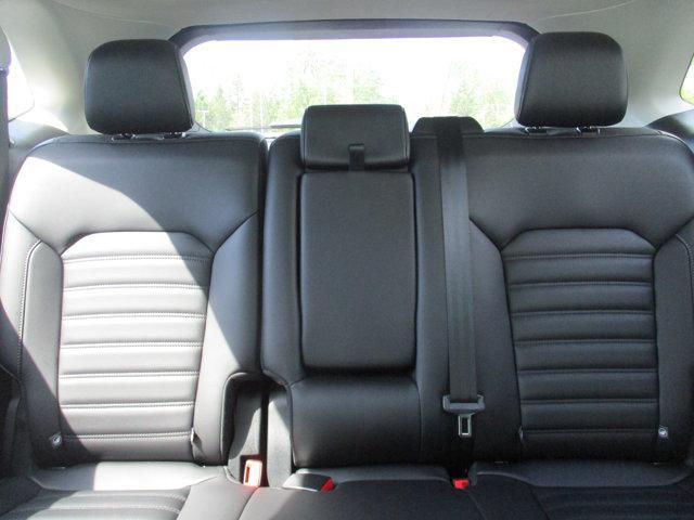 Photo of 2022 Oxford White Ford Edge