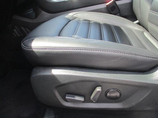 Photo of 2022 Oxford White Ford Edge